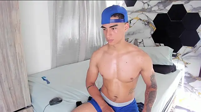 Show de webcam de Goldendesirexx__