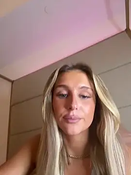 aviellaa's Webcam Show