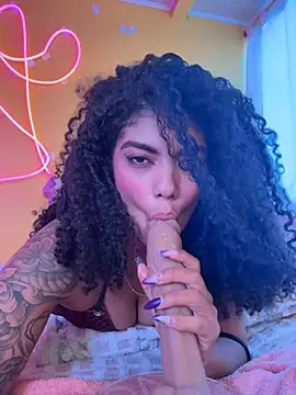 Morenayaa's Webcam Show