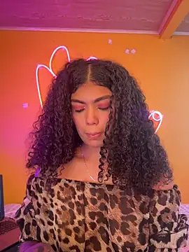 Morenayaa Adlı Modelin Canlı XXX Sohbeti