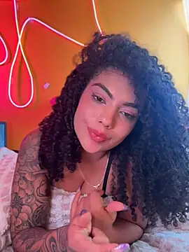 Morenayaa Adlı Modelin Canlı XXX Sohbeti