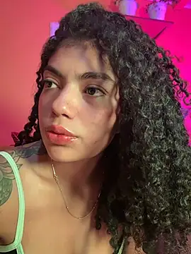 Chat XXX en directo de Morenayaa