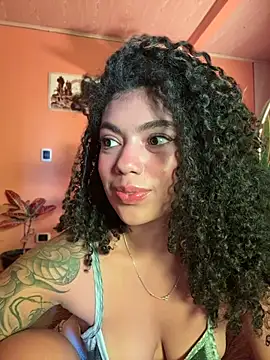 Chat +18 de Morenayaa ao vivo