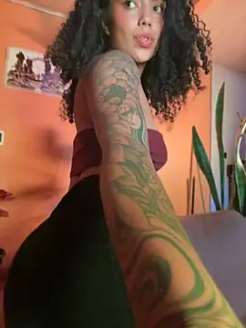 Chatroom XXX en direct de Morenayaa