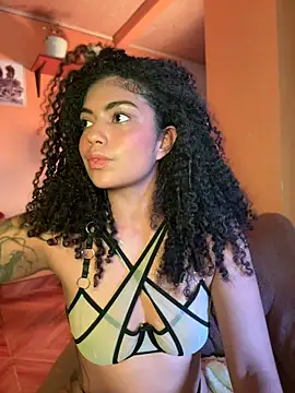 Chat XXX ao vivo de Morenayaa