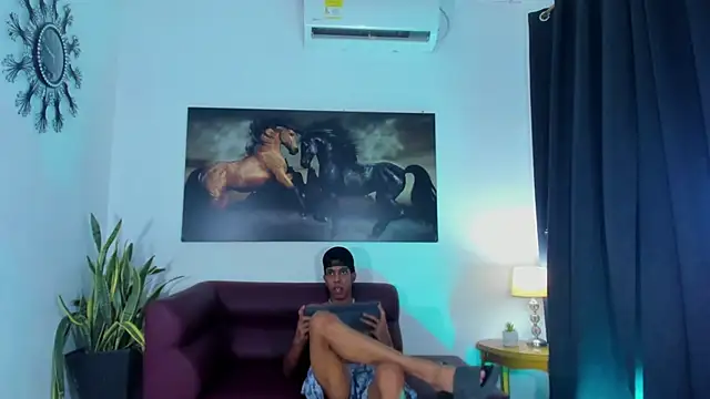 הופעת וובקאם של Xxx_hot23cm
