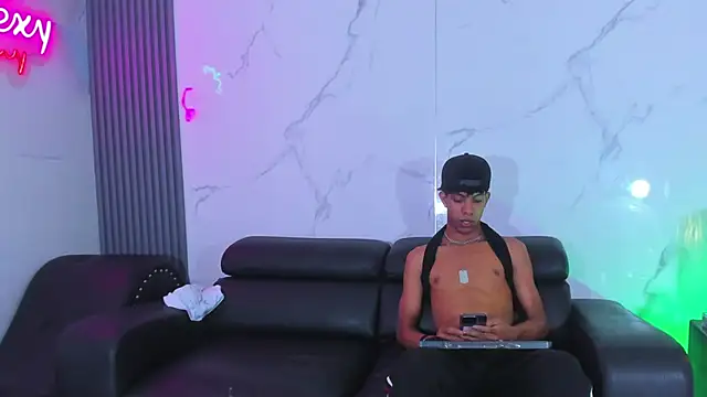 Xxx_hot23cm webcam show
