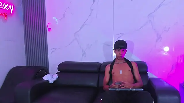 Вебкам-шоу Xxx_hot23cm