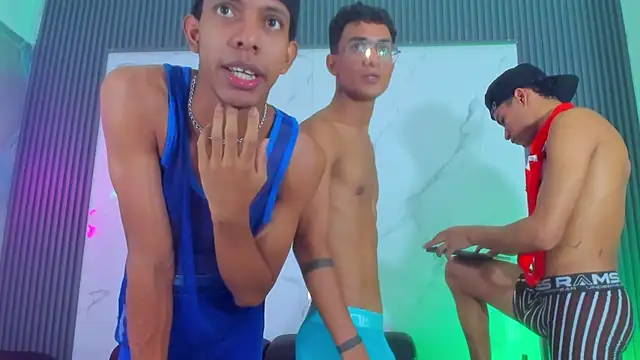 Show de Xxx_hot23cm na webcam
