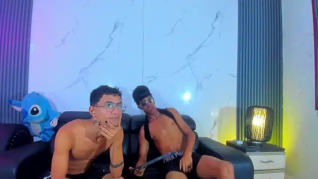 Xxx_hot23cm Шоу с уебкамера
