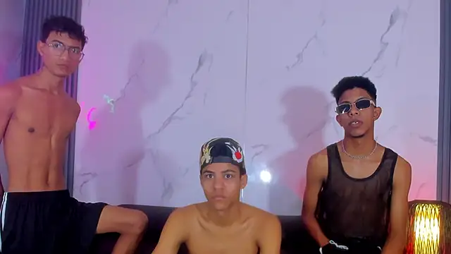 Xxx_hot23cm Pertunjukan Webcam