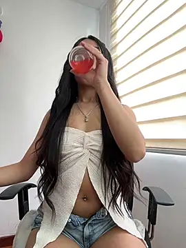 Show de Camiatnight na webcam