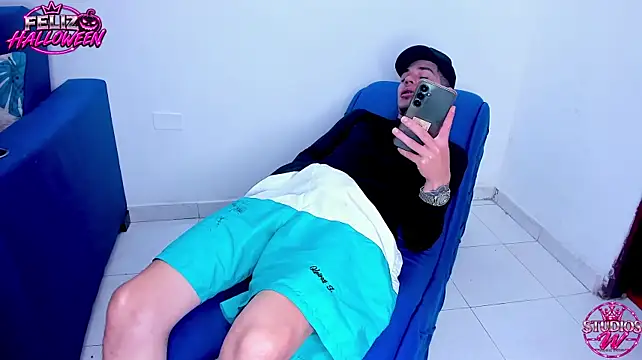 Couple_nolimitsW's Webcam Show
