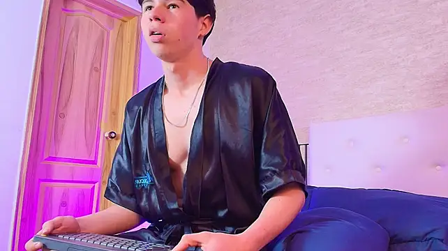 Pokazy przed kamerką – jake_cruzz