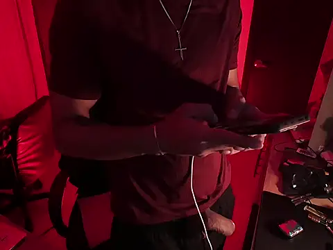 DarkChoccolate Webcam show