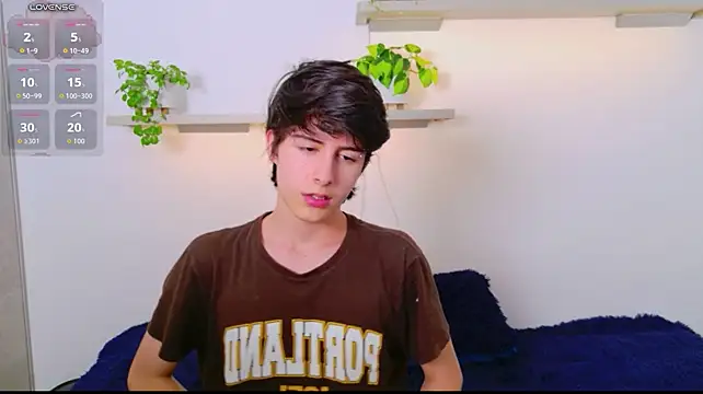 הופעת וובקאם של JeyboiXO
