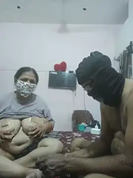 โชว์เว็บแคมของ RajSaumya69