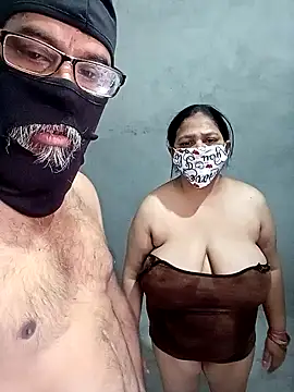 RajSaumya69 Show in webcam