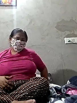 RajSaumya69 Show in webcam