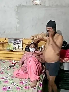 Pokazy przed kamerką – RajSaumya69
