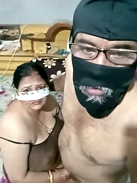 RajSaumya69 Show in webcam