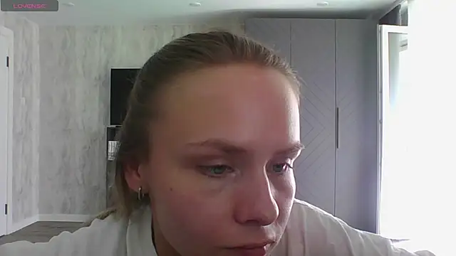 Annie_Cohn Show in webcam
