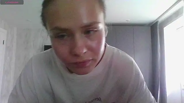 Show modela Annie_Cohn na web-kameri