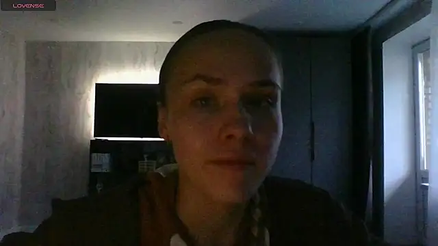 Chat +18 de Annie_Cohn ao vivo