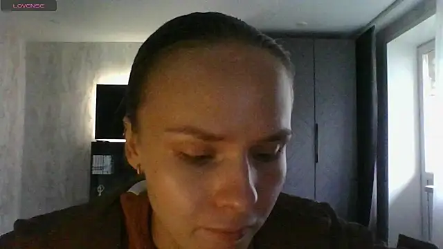 Annie_Cohn Adlı Modelin Canlı XXX Sohbeti