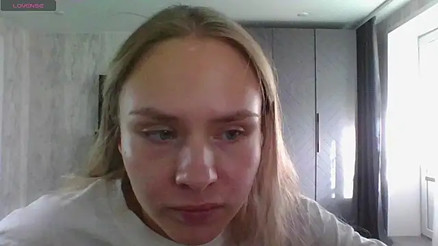 Chat +18 de Annie_Cohn ao vivo