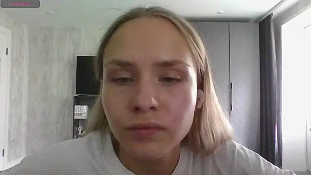 Chat +18 de Annie_Cohn ao vivo