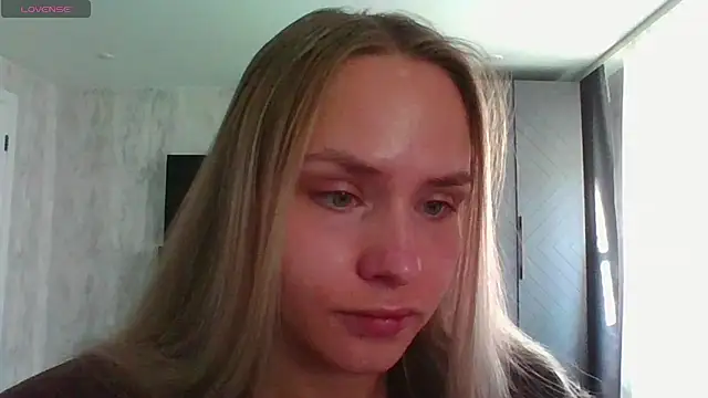 Pokazy przed kamerką – Annie_Cohn