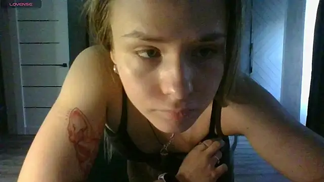 XXX chat uživo modela Annie_Cohn