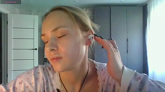 Annie_Cohn: онлайн-секс-чат