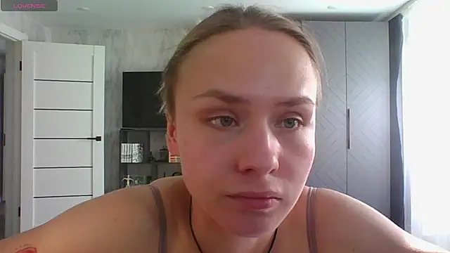 Chat +18 de Annie_Cohn ao vivo