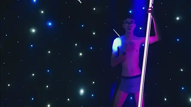Show modela coke-888 na web-kameri