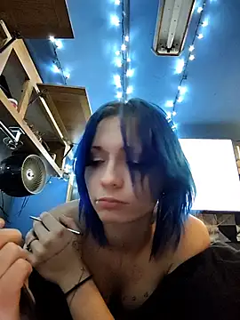 צ'אט XXX בשידור חי של LunikaCorpse666