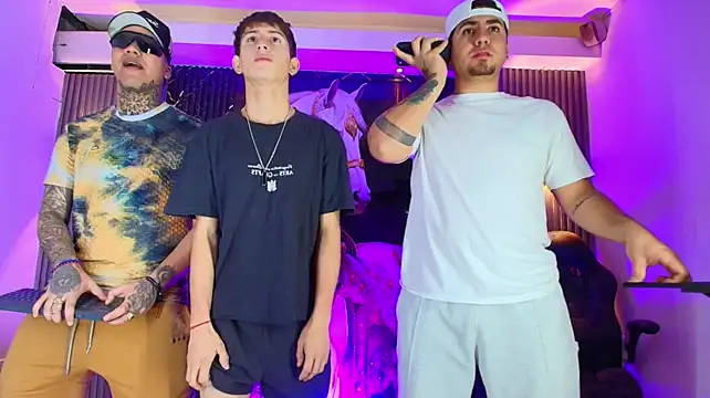 عرض كام Guys_To_Fuck_hot2
