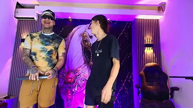 Show de Guys_To_Fuck_hot2 na webcam