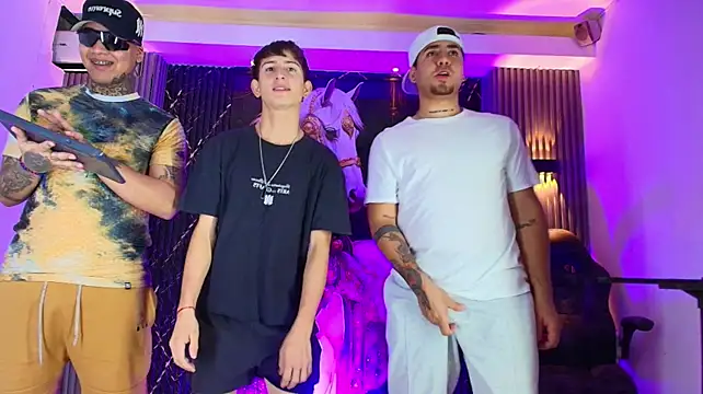 Show webcam de Guys_To_Fuck_hot2