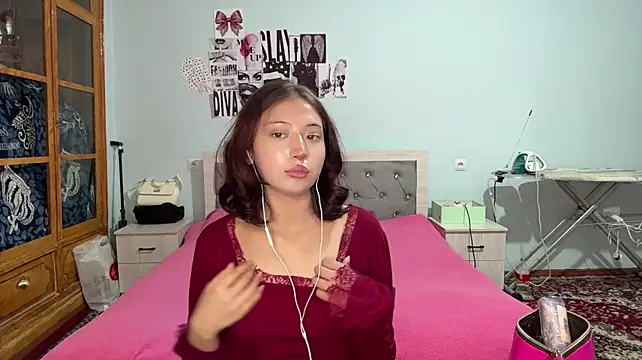 TeresitaCocanougher's Live Chat Room
