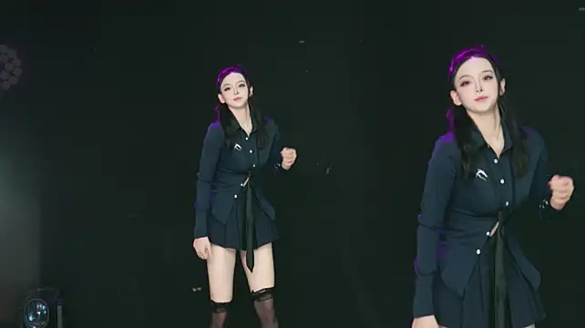WD-Girl001 网络视讯表演