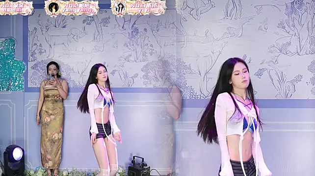 WD-Girl001n Webbikameraesitys