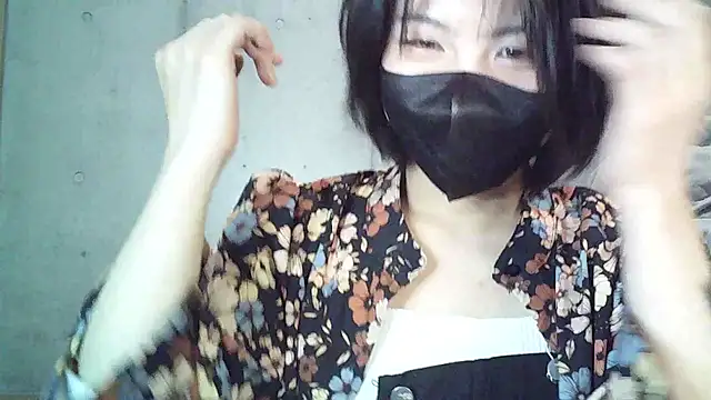 צ'אט XXX בשידור חי של yura_yukino