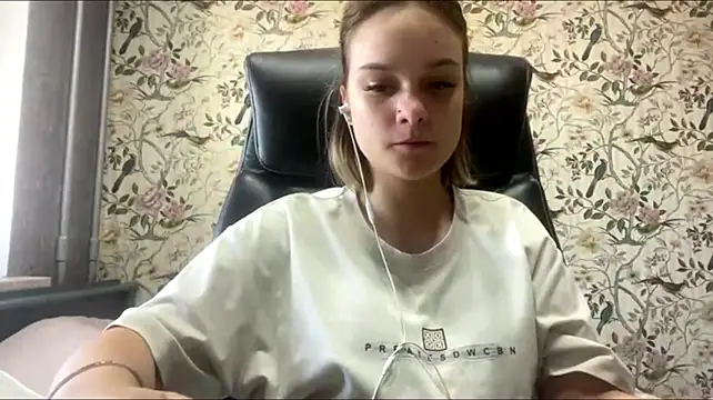 HarrietBunner's Live XXX Chat