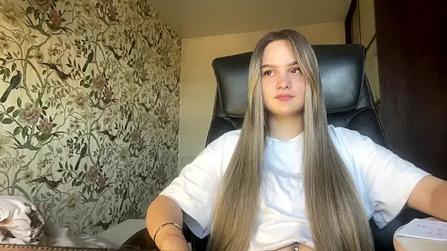 Chat +18 de HarrietBunner ao vivo