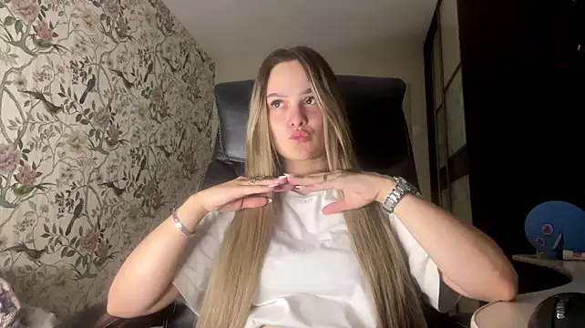 Pokazy przed kamerką – HarrietBunner