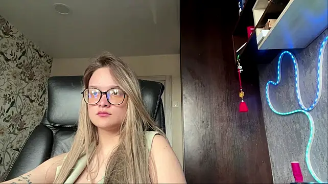 HarrietBunner Adlı Modelin Web Kamerası Şovu