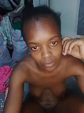 Show modela prettiemarley_ na web-kameri
