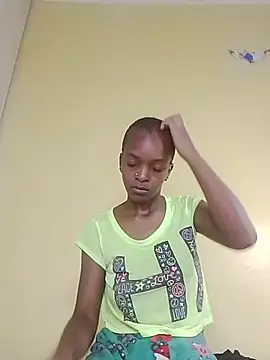 הופעת וובקאם של prettiemarley_